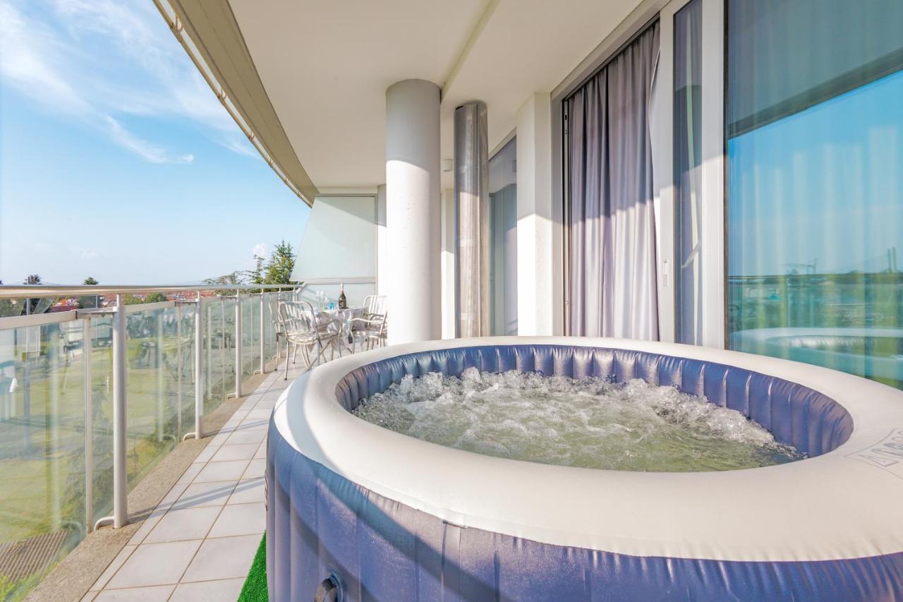 Glass House Cuneo Exterior photo